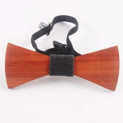 Stylový dřevěný motýlek