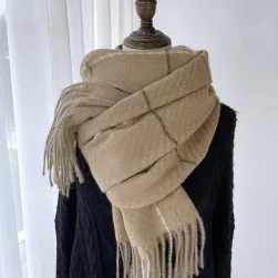 LADY'S SHAWL C26