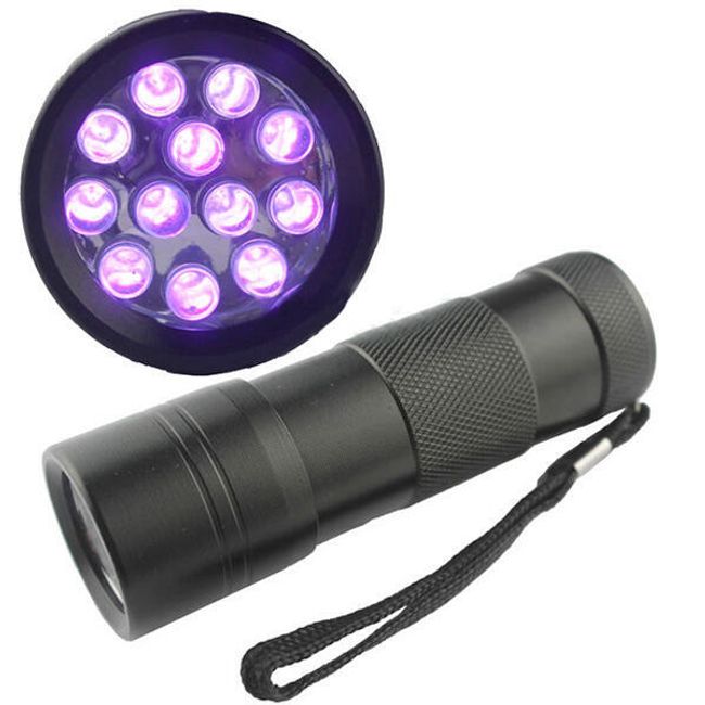 12 LED UV svítilna 1