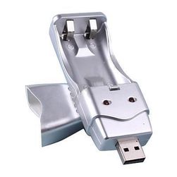 Hordozható USB töltő AA / AAA Ni-MH ceruzaelemekhez
