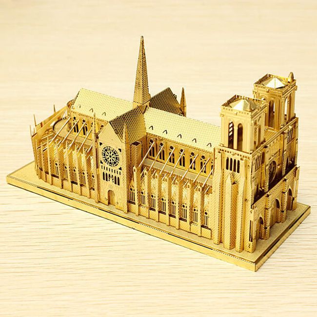 3D puzzle katedrály Notre-Dame 1