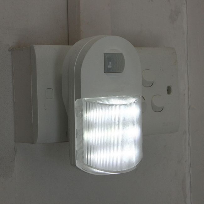 Nočné LED svetlo - senzor 1