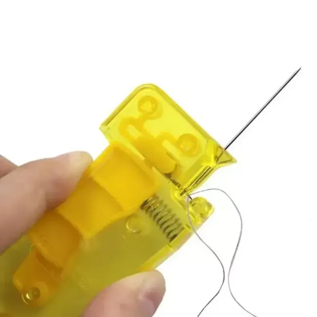 Automatic needle threader Urbon 1