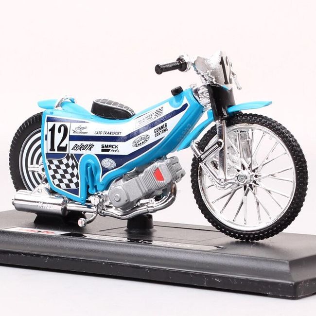 Motorcycle model MM03 1