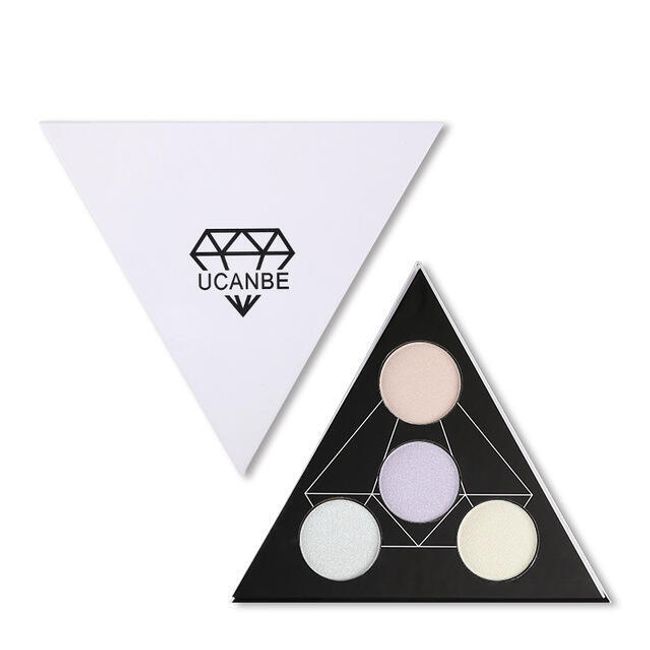 Paletă machiaj luminos în formă de triunghi 1