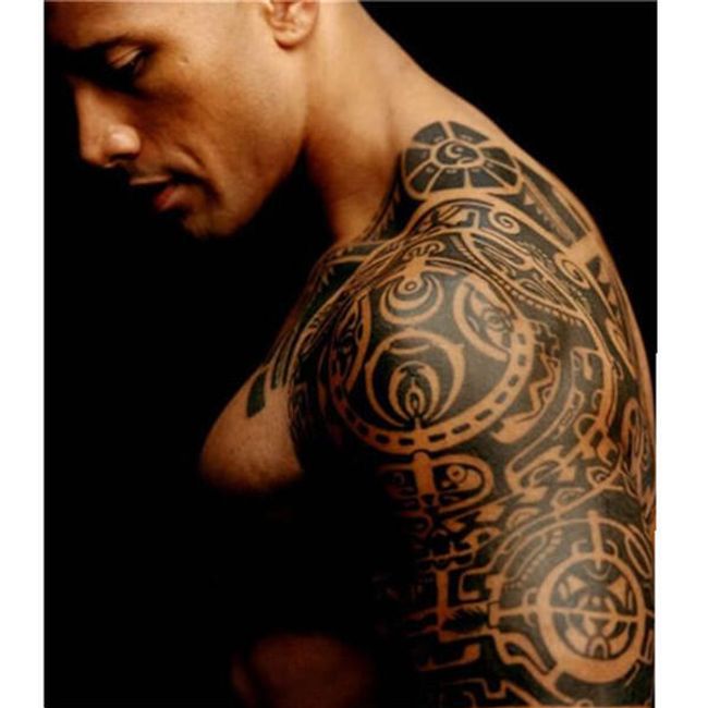 Dočasné tetování s maorským vzorem 1