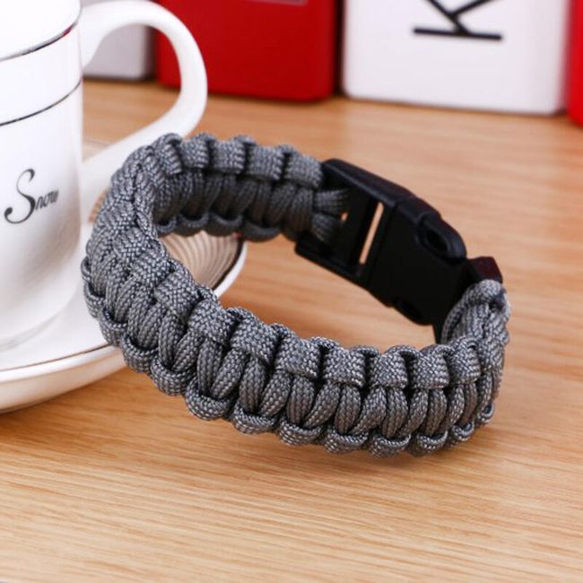 Paracord karkötő sok színben műanyag rögzítéssel 1