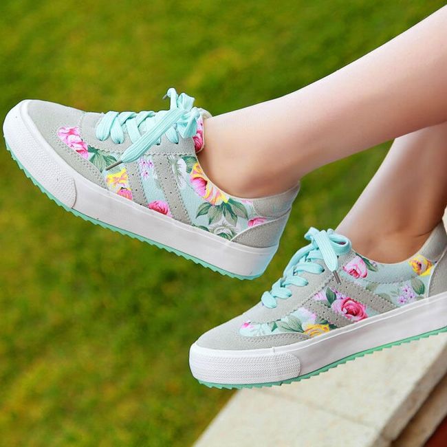 Pantofi pentru femei cu flori colorate - 3 culori 1