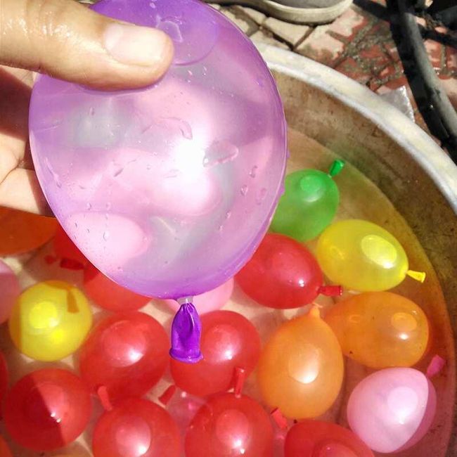 Water balloons VB158 1