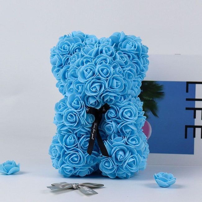 Medvídek z umělých růží Teddy 1