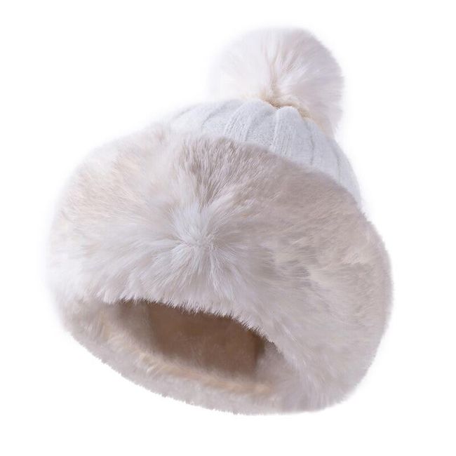 Damska zimowa czapka z pomponem WC113 1