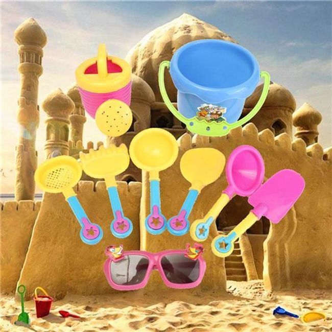 Dětské nástroje pro tvorbu hradů z písku 1