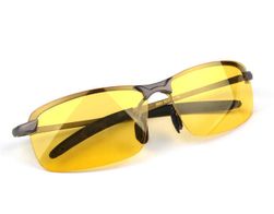 Brýle na noční vidění ve žluté barvě