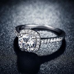 Ženski prsten sa velikim kamenom