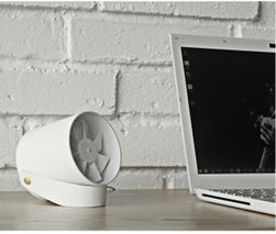 Tichý USB ventilátor na stůl