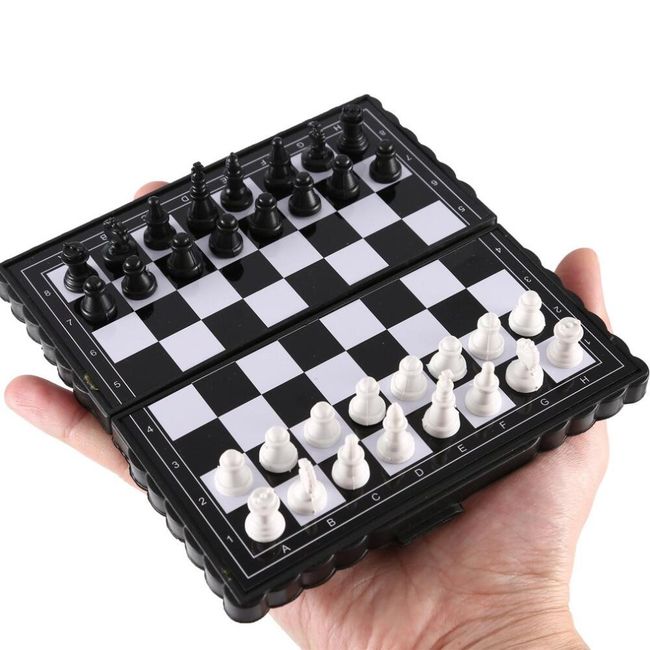 Cestovní magnetické šachy Owo 1