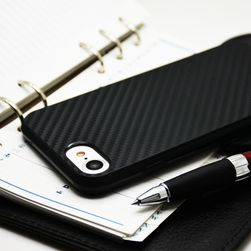 Egyszerű fekete borító iPhone-hoz