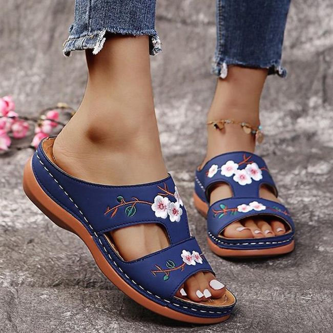 Women‘s slippers Kera 1