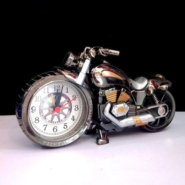 Мотоциклет с часовник 1