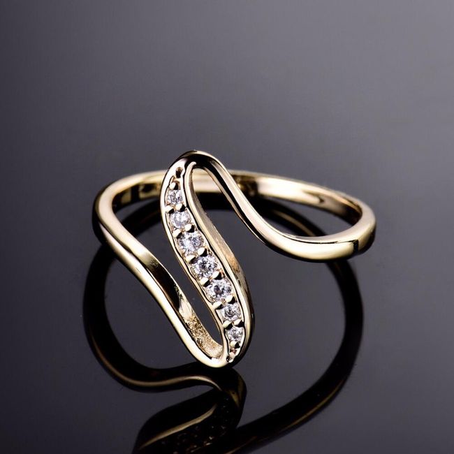 Prsten v originálním tvaru 1