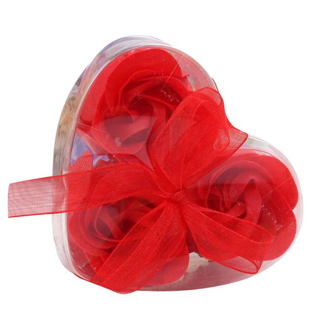 Rózsa alakú szappankészlet szív alakú csomagolásban 1