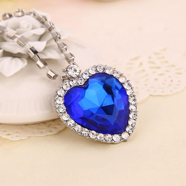 Dámský náhrdelník s přívěskem ve tvaru srdce - 2 barvy 1