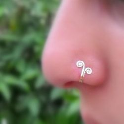 Piercing fals pentru nas Aila