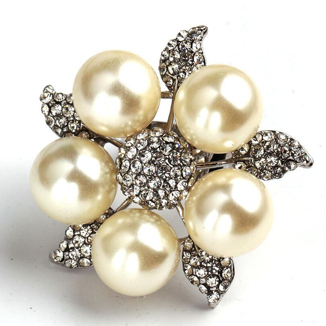 Dámský prstýnek s nápaditými perlami 1