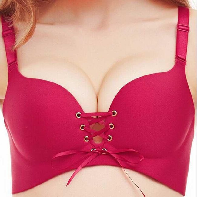 Bezešvá push-up podprsenka se šněrováním 1