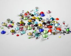 Цветни кристали за декорация на нокти - 10 g