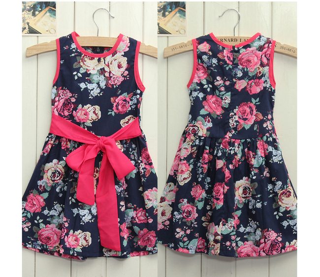 Kvetované dievčenské šaty 1