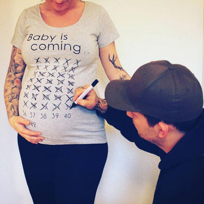 Női póló terhes nőknek - BABY IS COMING 1