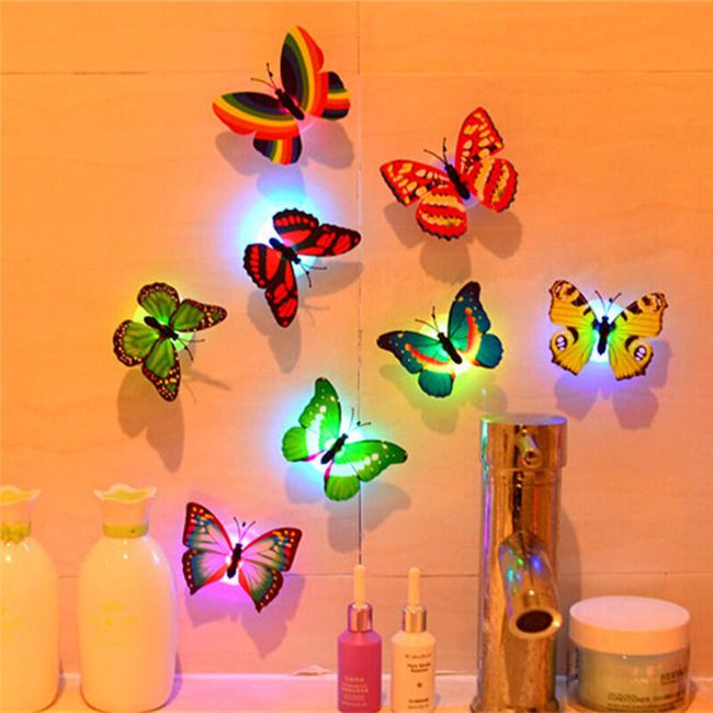 Svíticí LED samolepka na zeď - motýlek 1
