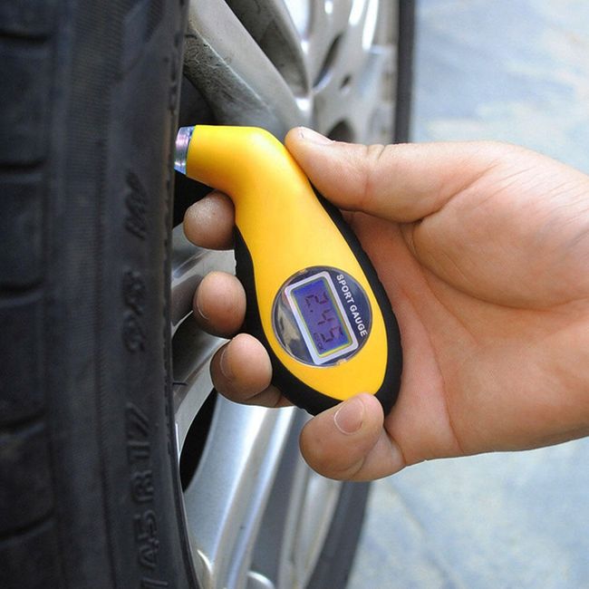 Digitalni tester tlaka v pnevmatikah od 7 barov 1