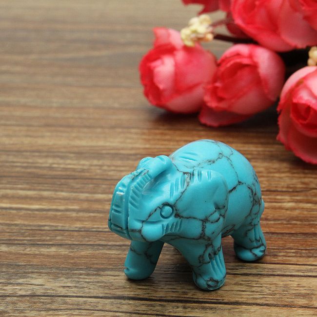 Słoń na szczęście - ręcznie rzeźbiony 1