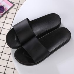 Dámské černé pantofle - 14 velikostí