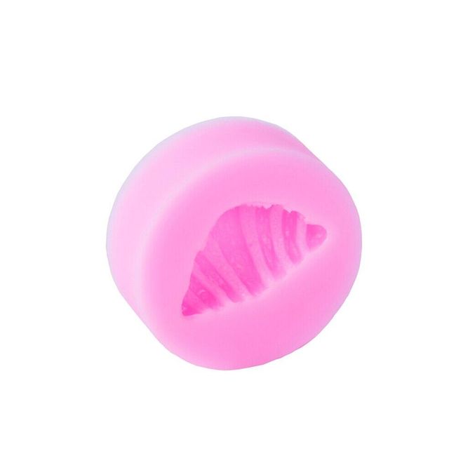 Silicone mould Croissant 1