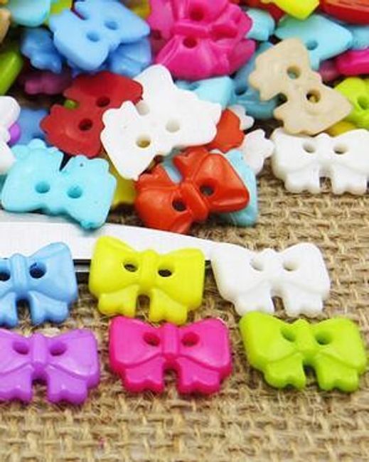 Plastikowe guziki w żywych kolorach - różne kształty 1