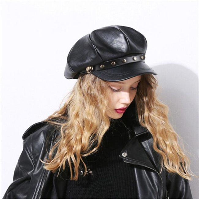 Leather hat  s nýty 1