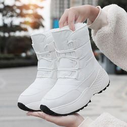 Дамски зимни обувки Carla