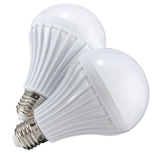 LED žárovka s paticí E27 - 12W 1
