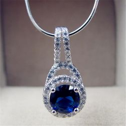 Přívěsek na náhrdelník s modrým kamínkem