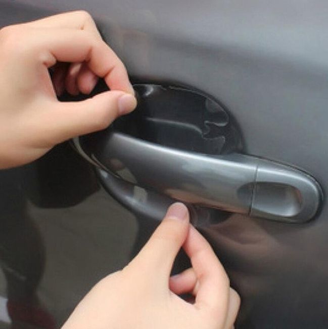 Folie proti poškrábání laku na dveřích auta 1