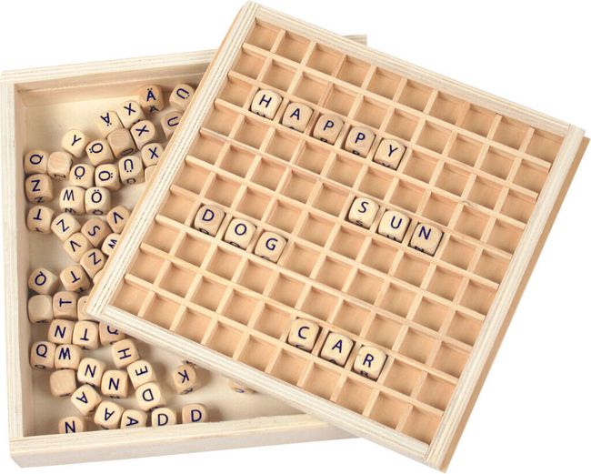 Kis láb fából készült Scrabble játék RZ_109521 1
