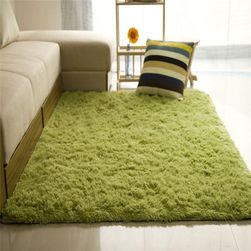 Мек плюшен килим за дома