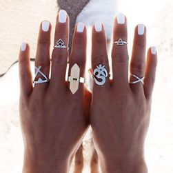 Komplet ženskih prstanov