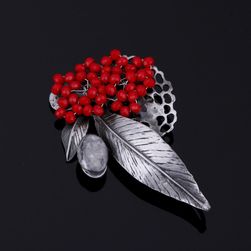 Broșă cu flori, petale și pietre colorate