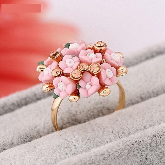 Gyűrű vagy fülbevaló virágokkal - különböző színekben 1