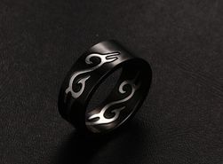 Moški prstan - črne barve