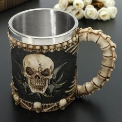 Дяволска чаша с череп и кости